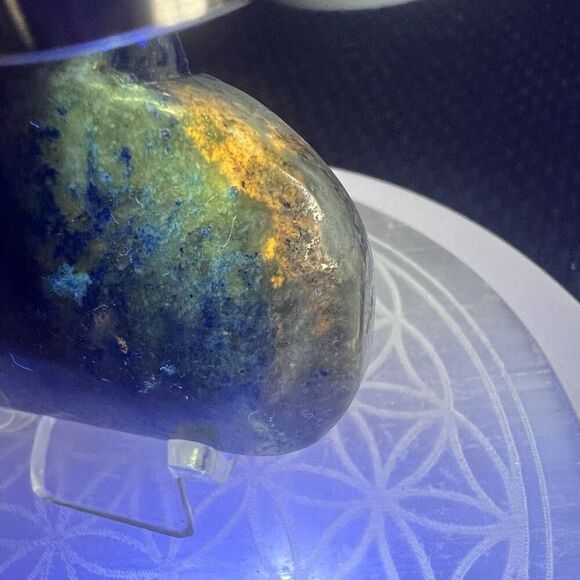 Lapis‎ Lazuli Crystal Heart Carving - Picture 7 of 14